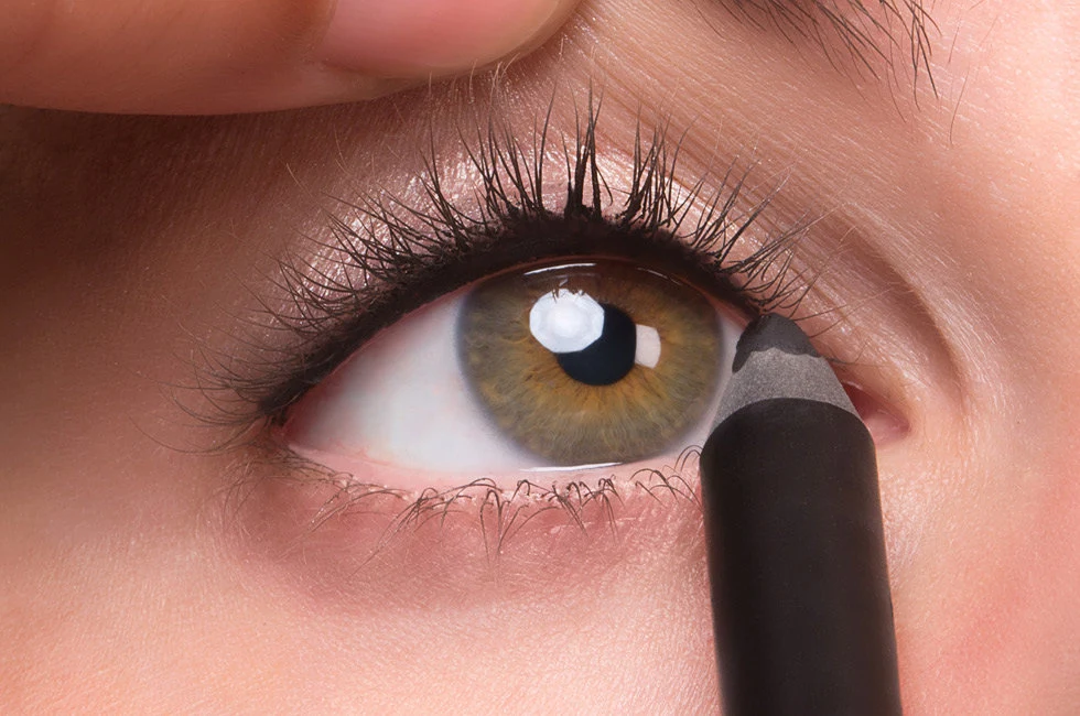 Apply mascara with style.