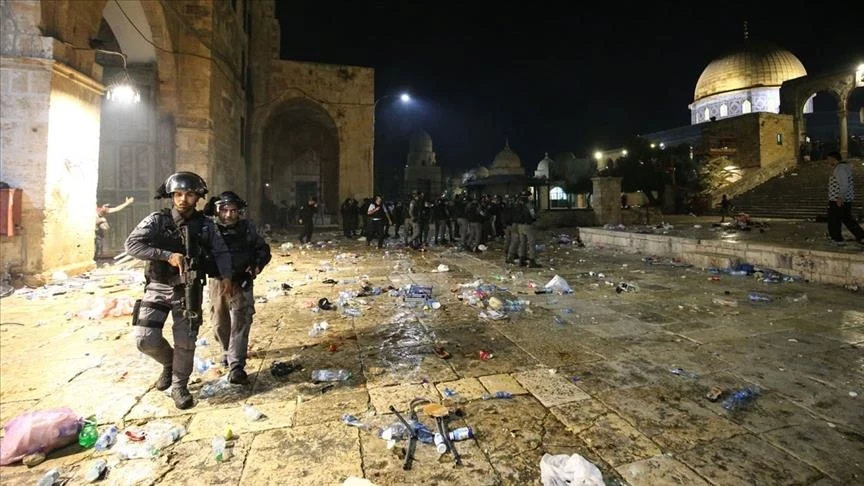Conflict between Israeli Police and Worshippers