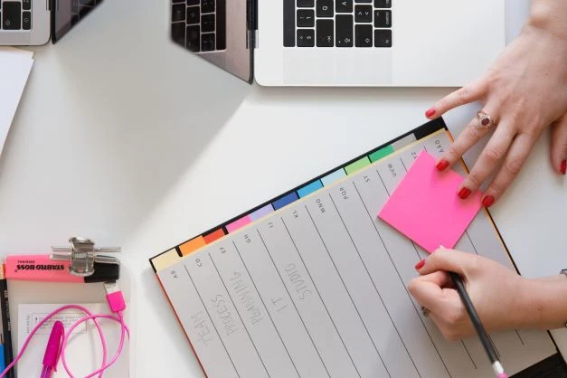 HOW TO TAKE NOTES