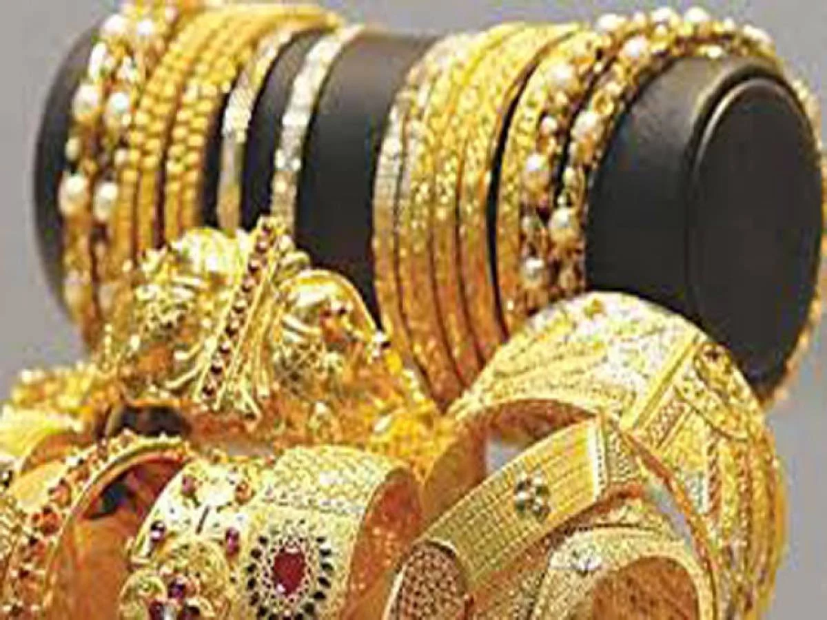 Gold jewelry and bangles