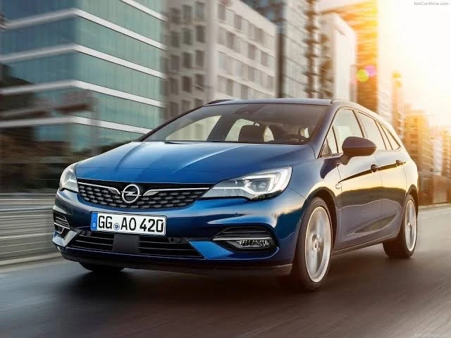 Vauxhall New Astra sport tourer 2021 rated and reviewed