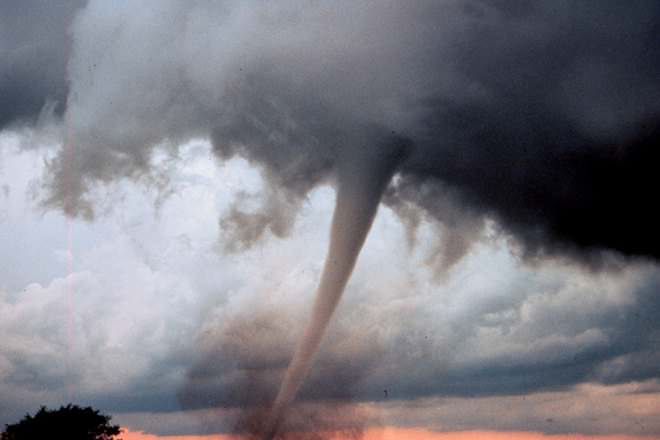 Differences between a Cyclone and a Tornado