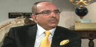 The Khan Malik Riaz is referring to may be Shah Rukh Khan but not Imran Khan. The Khan Malik Riaz is referring to may be Shah Rukh Khan but not Imran Khan.