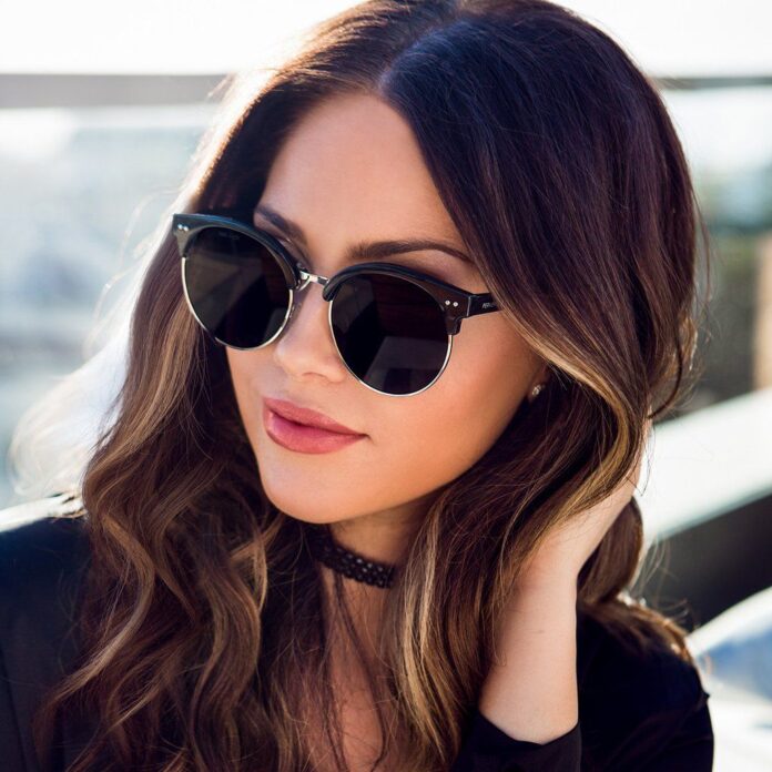 woman sunglasses