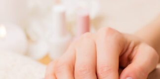 Make nails strong and beautiful Make nails strong and beautiful
