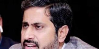 Imran Khan was ordered to be killed, claims Fayyaz-ul-Hassan Chauhan Imran Khan was ordered to be killed, claims Fayyaz-ul-Hassan Chauhan