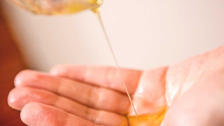 Castor oil is the messiah of hair - hair protection