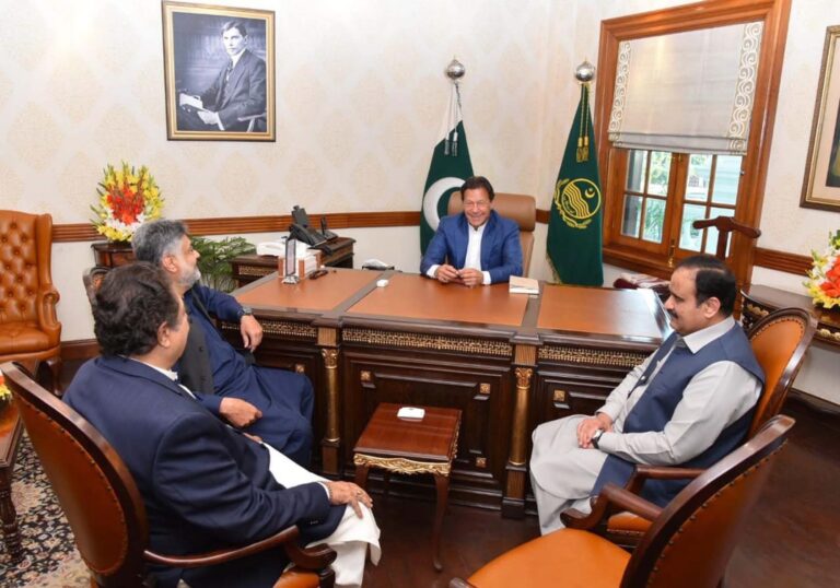 The issue of Imran Khan sitting on the chief minister's chair, the real story came out