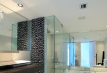 Mirror & Glass Difference shower and glass