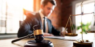 Why to become a Lawyer Lawyer