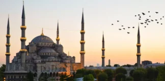 Sultan Ahmad Mosque Blue