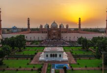 Badshahi Mosque mosque