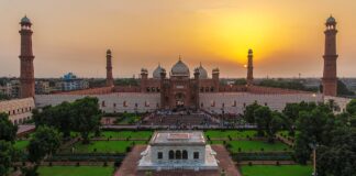 Badshahi Mosque mosque